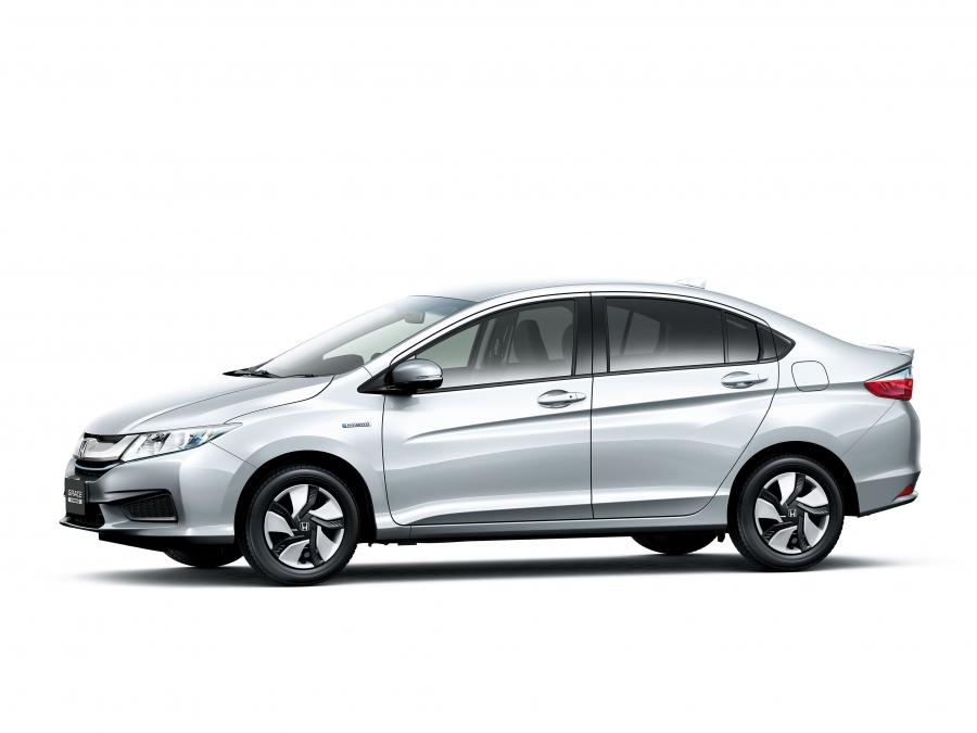 Honda Grace Hybrid 2014 года  (фото 13 из 24)